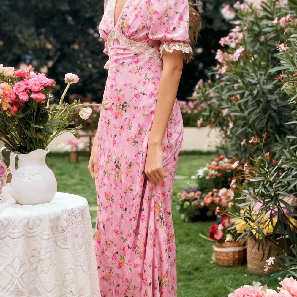 Lait Collection Divia Floral Georgette Midi Dress in Carnation Pink - Picture 10 of 11